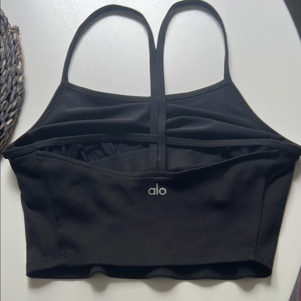 ALO Yoga Black Strappy Cropped Tank with built in Sports Bra